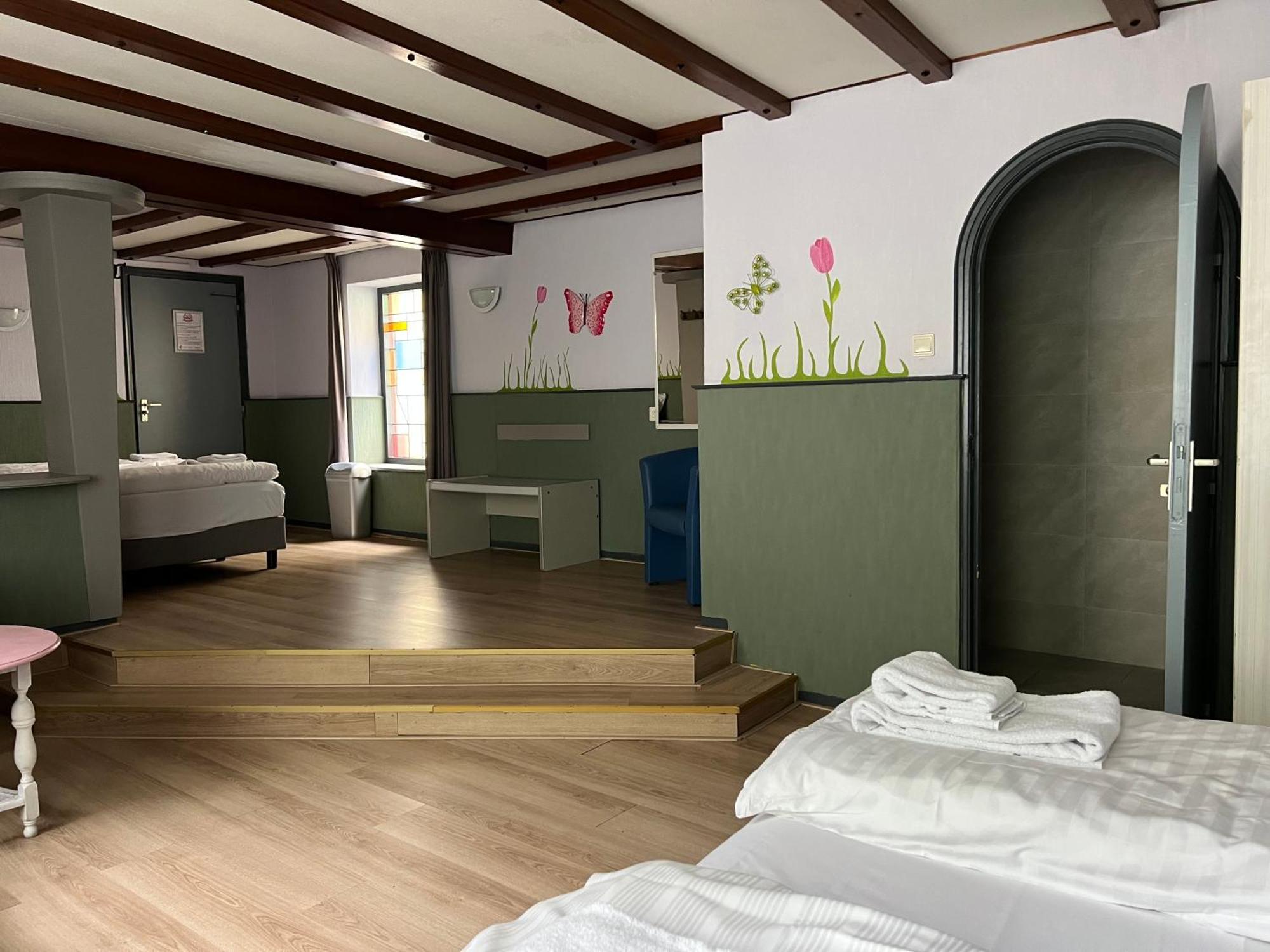 Hotel Gaudi 3*